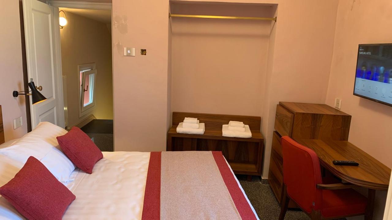 Dimora Del Leone Gaeta Bed & Breakfast Ngoại thất bức ảnh