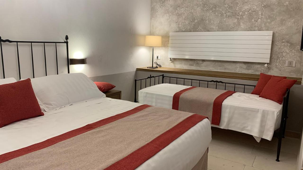 Dimora Del Leone Gaeta Bed & Breakfast Ngoại thất bức ảnh