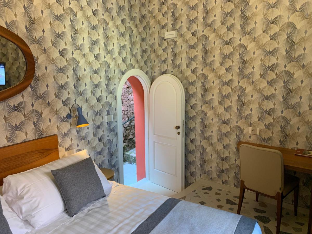 Dimora Del Leone Gaeta Bed & Breakfast Ngoại thất bức ảnh