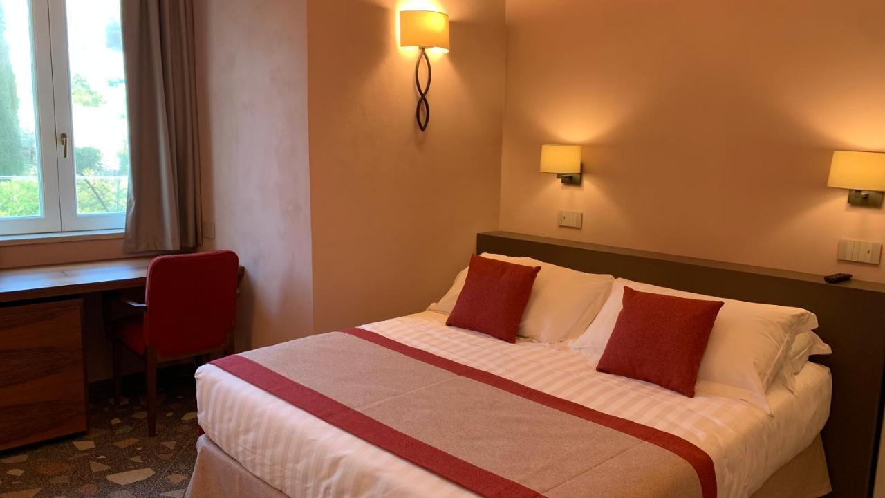 Dimora Del Leone Gaeta Bed & Breakfast Ngoại thất bức ảnh