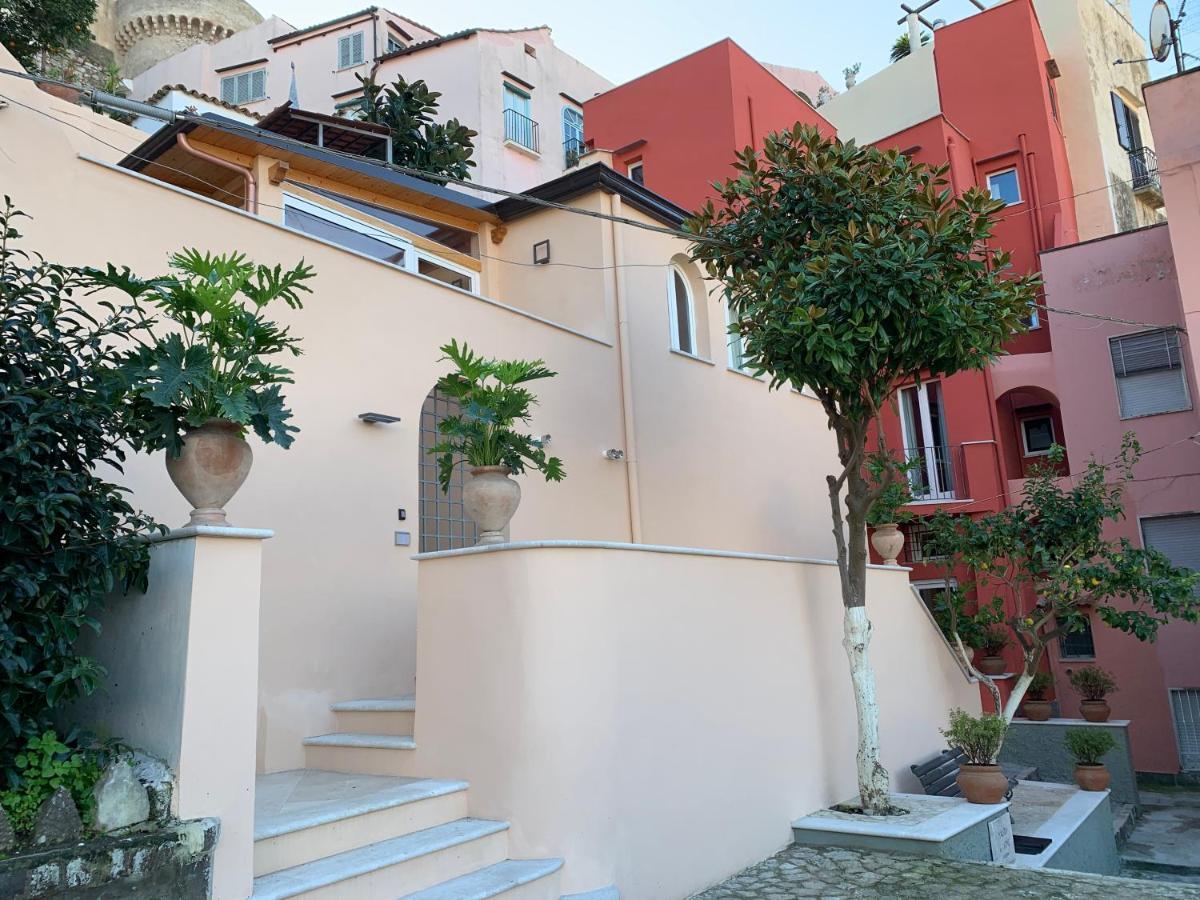 Dimora Del Leone Gaeta Bed & Breakfast Ngoại thất bức ảnh